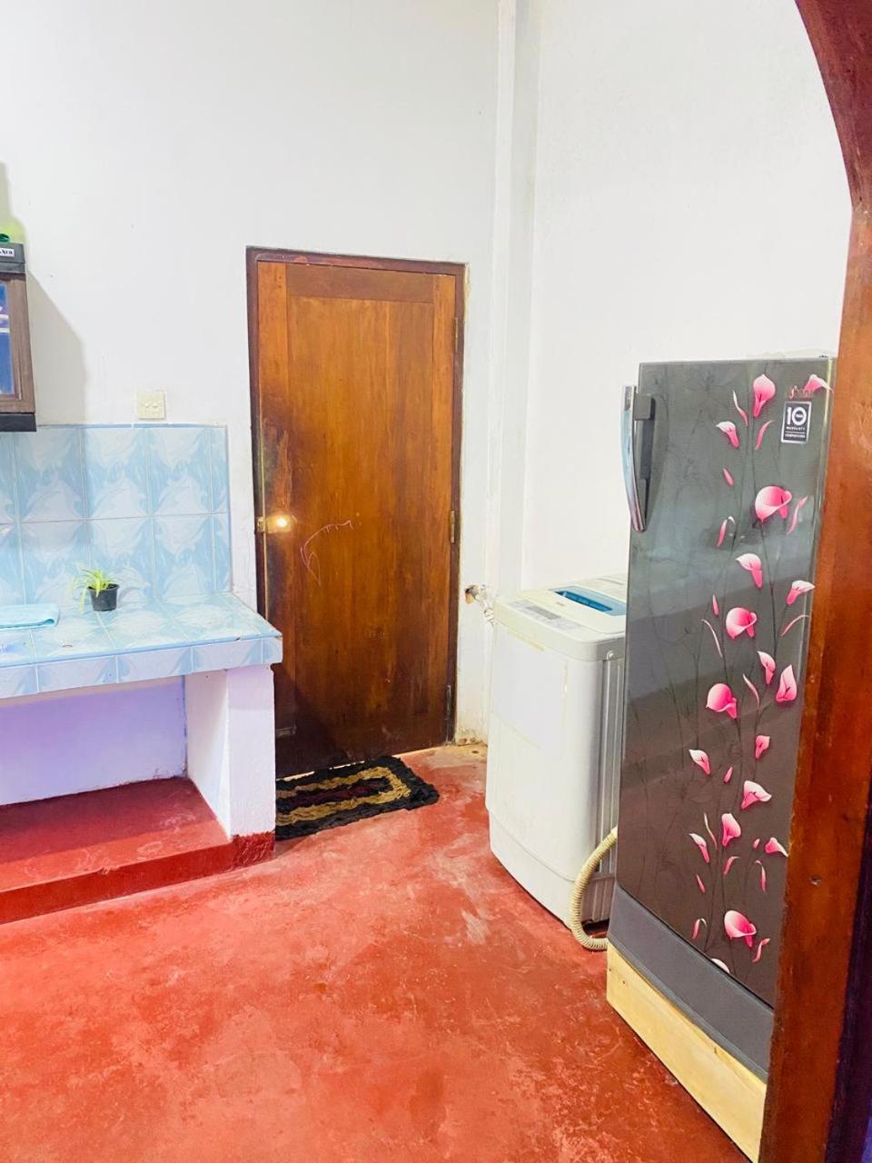 Pradeep Guest House Mirissa Extérieur photo