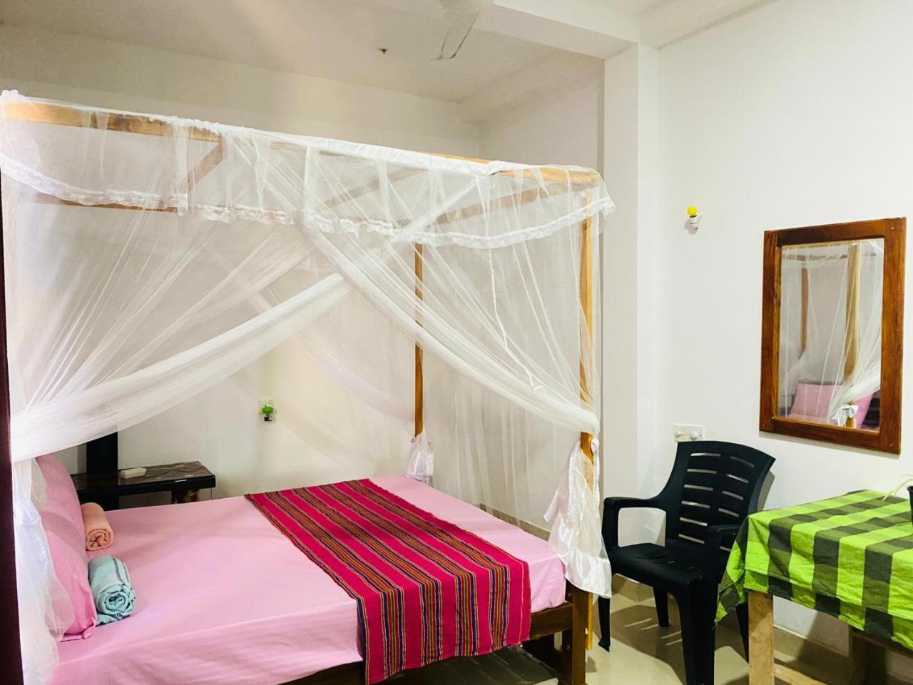 Pradeep Guest House Mirissa Extérieur photo